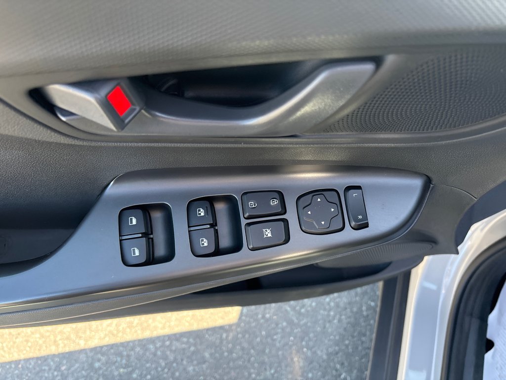 2023 Hyundai Kona Preferred in Bathurst, New Brunswick - 9 - w1024h768px
