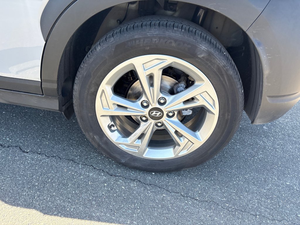 2023 Hyundai Kona Preferred in Bathurst, New Brunswick - 14 - w1024h768px