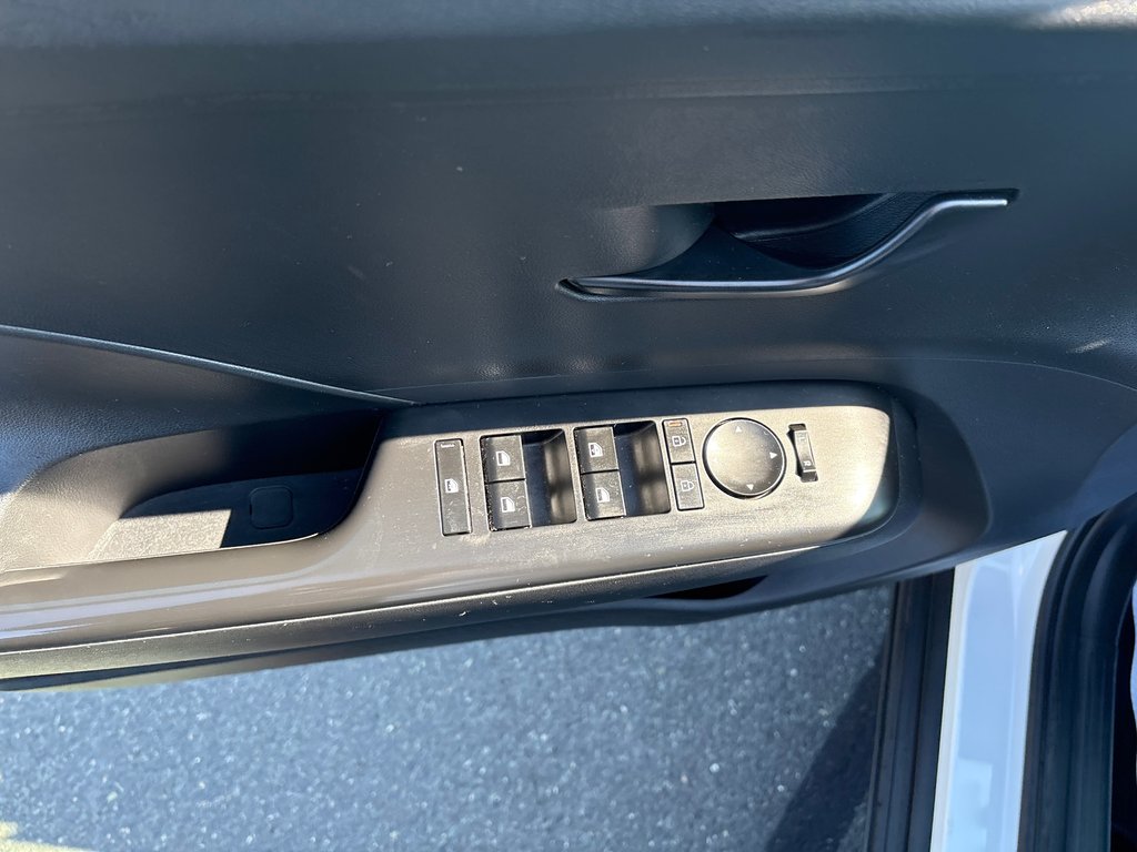 2024 Hyundai Kona Essential in Bathurst, New Brunswick - 8 - w1024h768px