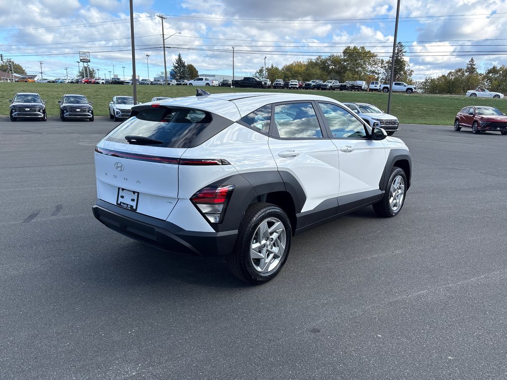 2026 Hyundai Kona 2.0L Essential AWD in Bathurst, New Brunswick - 4 - w1024h768px