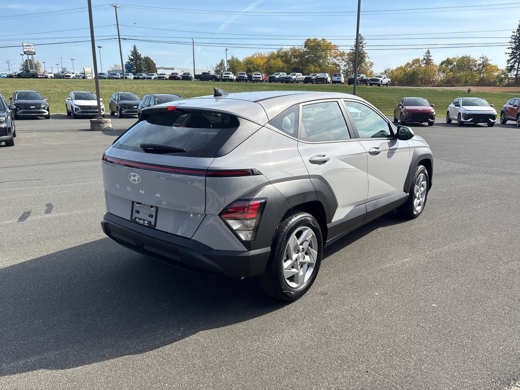 Hyundai Kona 2.0L Essential FWD 2026 à Bathurst, Nouveau-Brunswick - 11 - w1024h768px