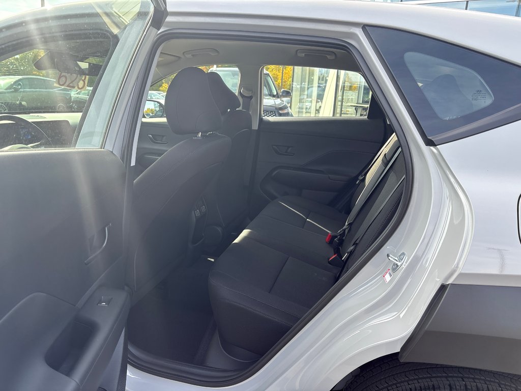 Hyundai Kona 2.0L Essential FWD 2026 à Bathurst, Nouveau-Brunswick - 8 - w1024h768px