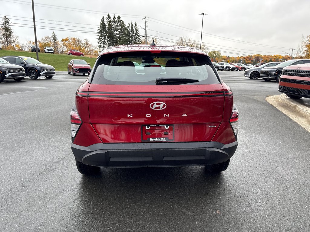 Hyundai Kona 2.0L Essential AWD 2026 à Bathurst, Nouveau-Brunswick - 5 - w1024h768px