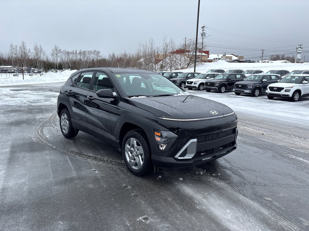 Hyundai Kona 2.0L Essential AWD 2026 à Bathurst, Nouveau-Brunswick - 7 - w1024h768px