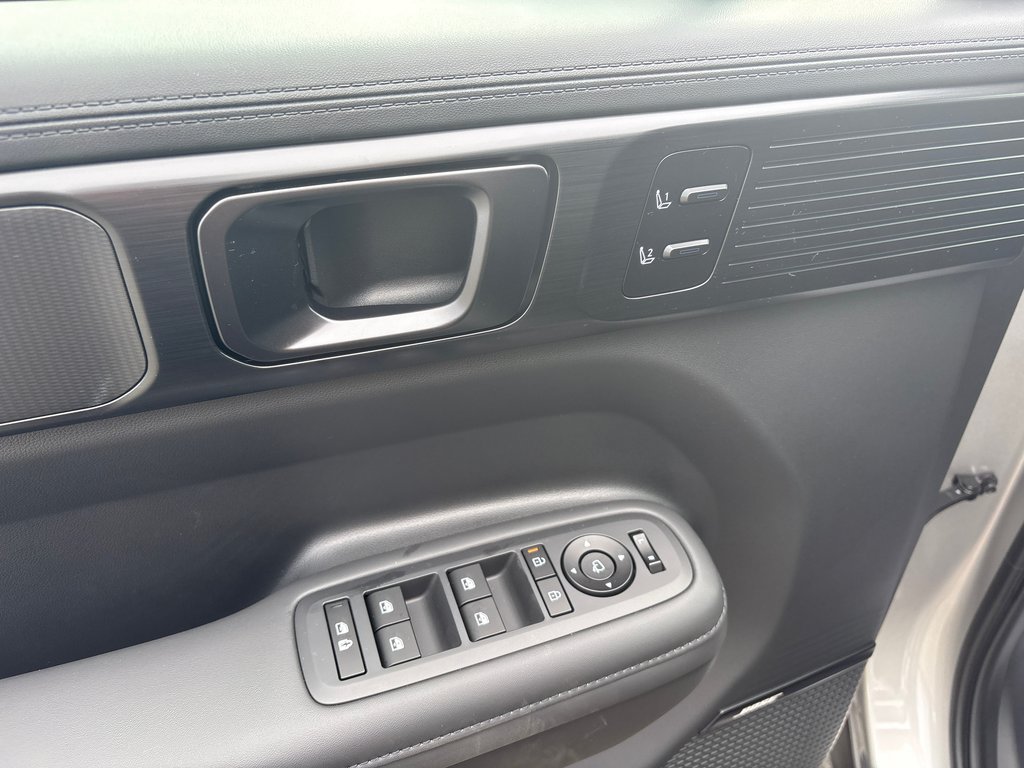 2027 Hyundai Santa Fe Hybrid Ultimate Calligraphy AWD in Bathurst, New Brunswick - 16 - w1024h768px