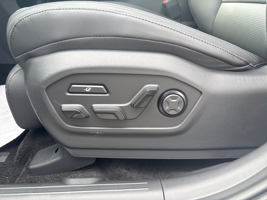 2027 Hyundai Santa Fe Hybrid Ultimate Calligraphy AWD in Bathurst, New Brunswick - 17 - w1024h768px