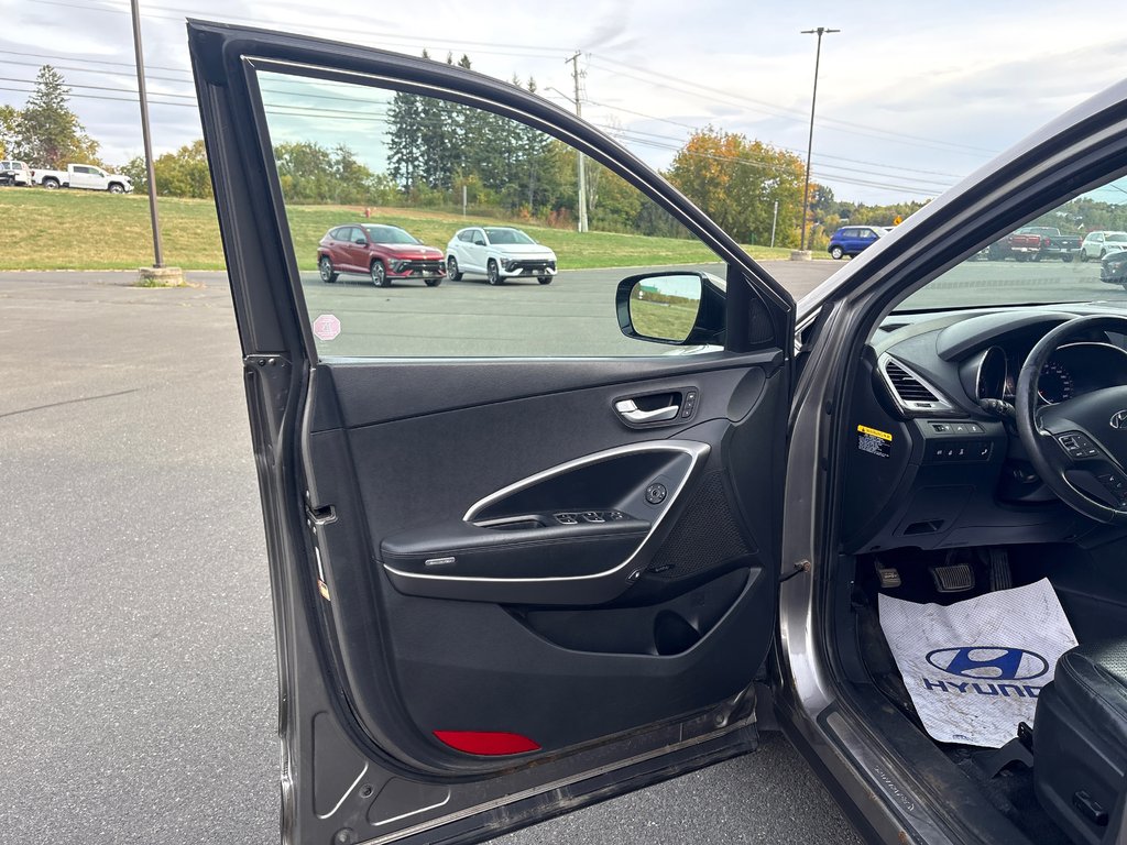 2014 Hyundai Santa Fe Sport Limited in Bathurst, New Brunswick - 7 - w1024h768px