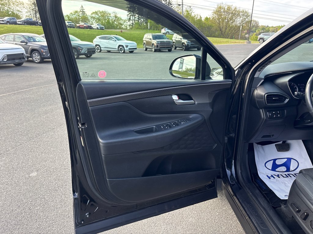 2019 Hyundai Santa Fe Preferred in Bathurst, New Brunswick - 8 - w1024h768px