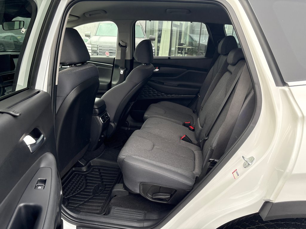 2023 Hyundai Santa Fe Preferred in Bathurst, New Brunswick - 9 - w1024h768px