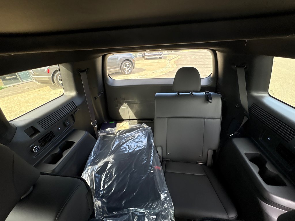 2025 Hyundai Santa Fe Ultimate Calligraphy AWD in Bathurst, New Brunswick - 4 - w1024h768px