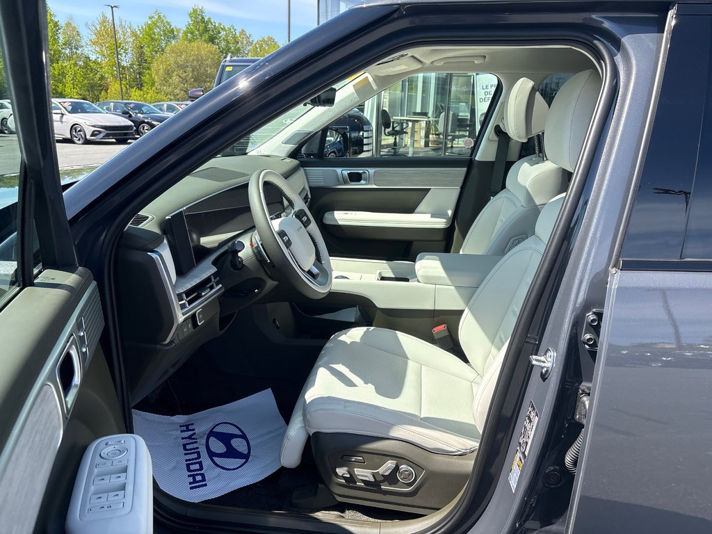 2026 Hyundai Santa Fe 1.6T Ultimate Calligraphy Hybrid AWD 6- Pass Beige in Bathurst, New Brunswick - 8 - w1024h768px