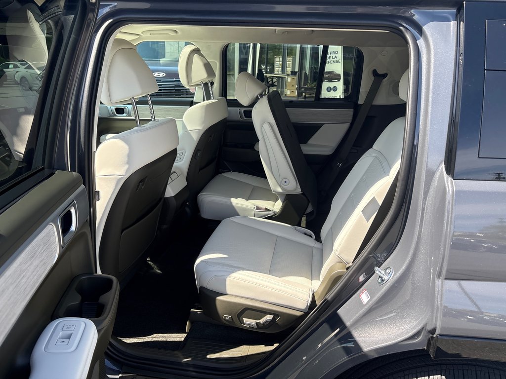 2026 Hyundai Santa Fe 1.6T Ultimate Calligraphy Hybrid AWD 6- Pass Beige in Bathurst, New Brunswick - 9 - w1024h768px