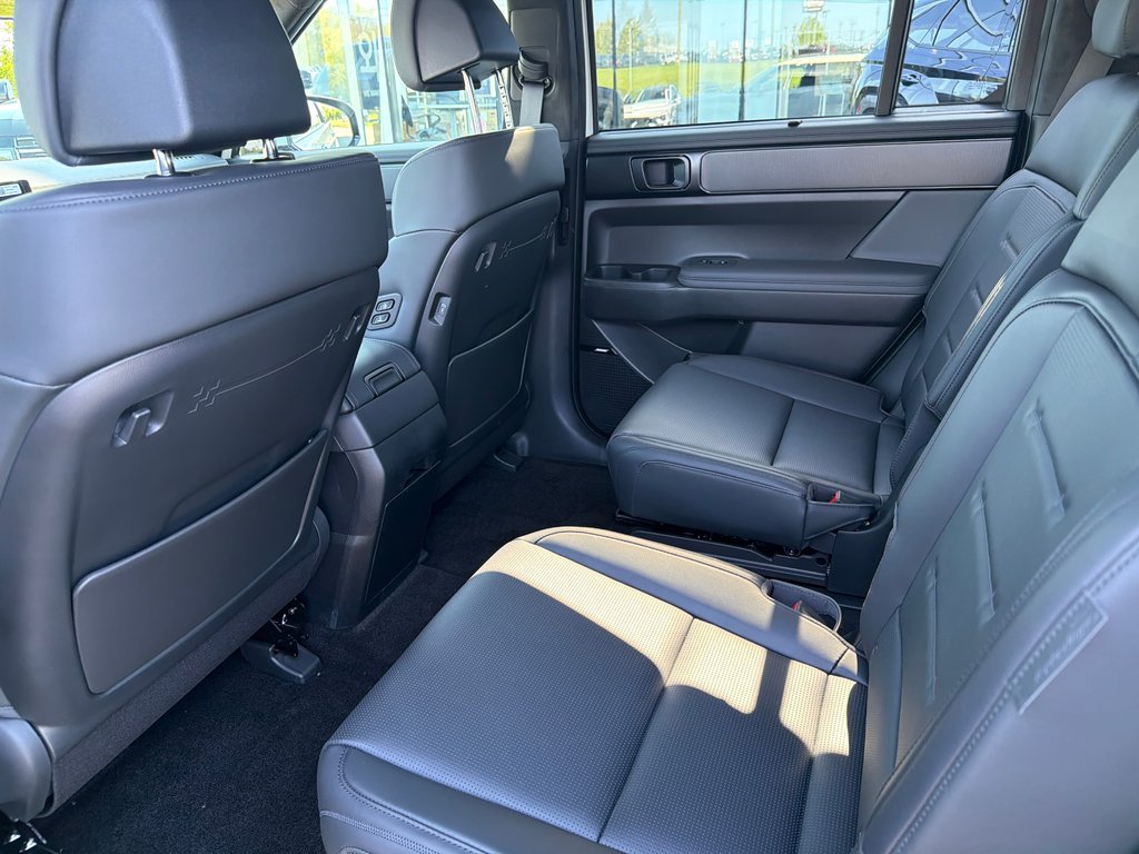 2026 Hyundai Santa Fe 1.6T Ultimate Calligraphy Hybrid AWD 6- Pass in Bathurst, New Brunswick - 8 - w1024h768px