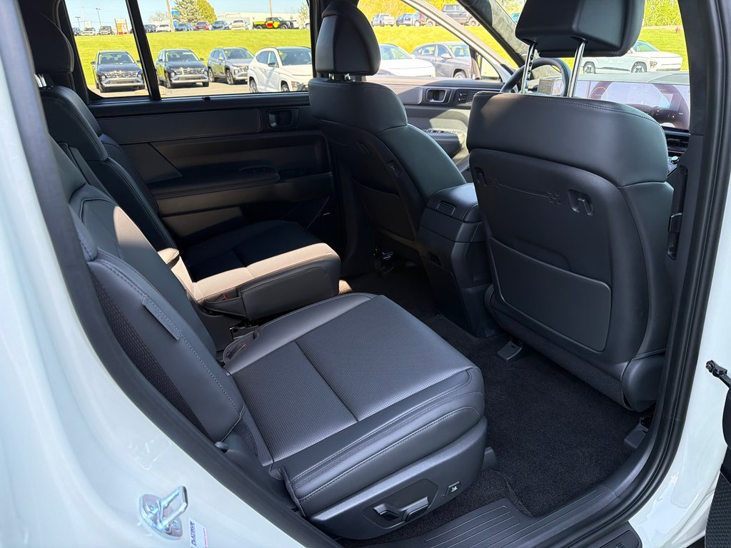 2026 Hyundai Santa Fe 1.6T Ultimate Calligraphy Hybrid AWD 6- Pass in Bathurst, New Brunswick - 10 - w1024h768px