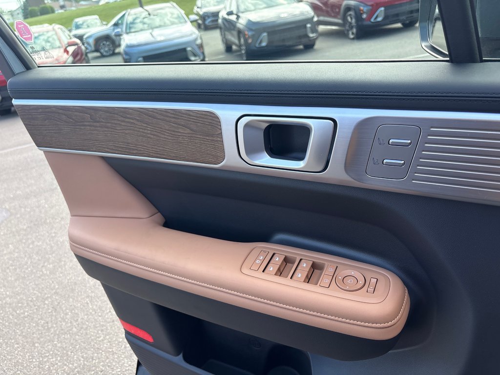 2026 Hyundai Santa Fe 1.6T Luxury Hybrid AWD 7-Pass in Bathurst, New Brunswick - 12 - w1024h768px