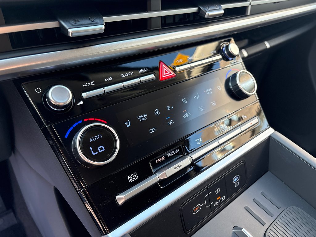 Hyundai Santa Fe 1.6T Preferred Hybrid AWD 7-Pass 2026 à Bathurst, Nouveau-Brunswick - 15 - w1024h768px