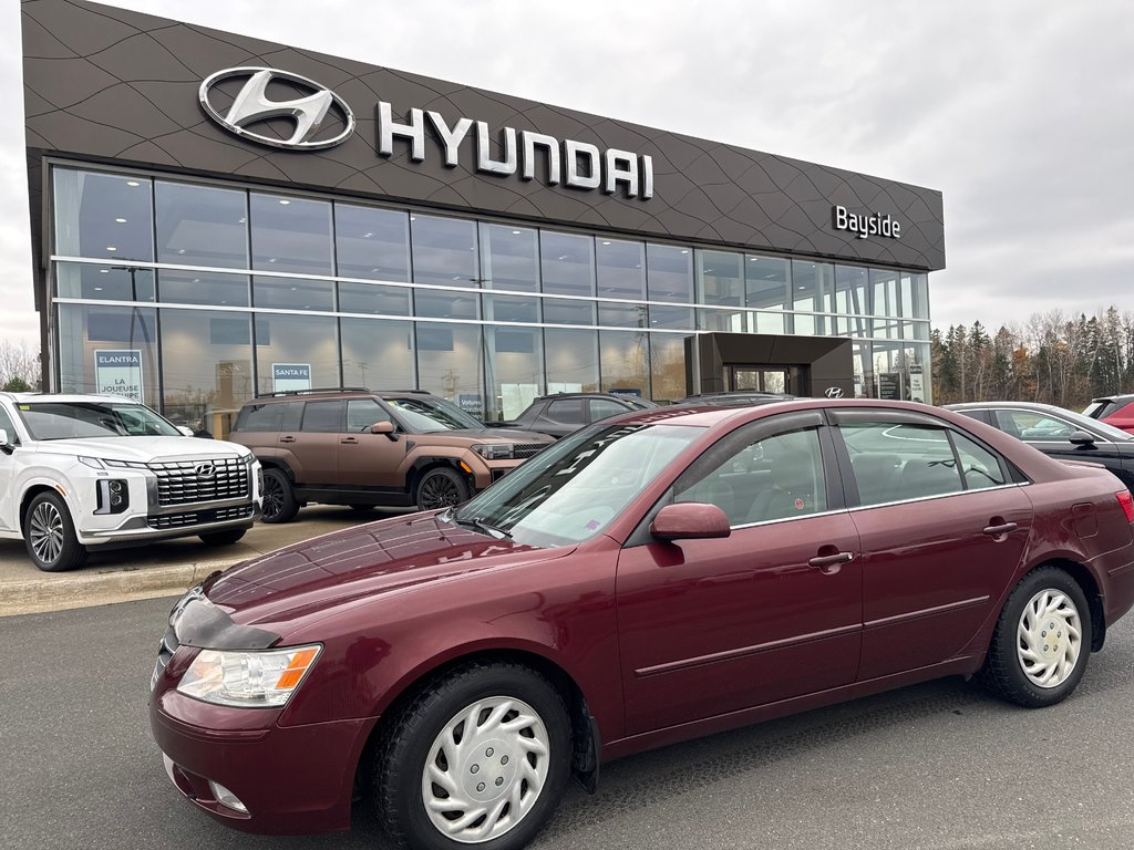 2009  Sonata GL Sport in Bathurst, New Brunswick - 1 - w1024h768px