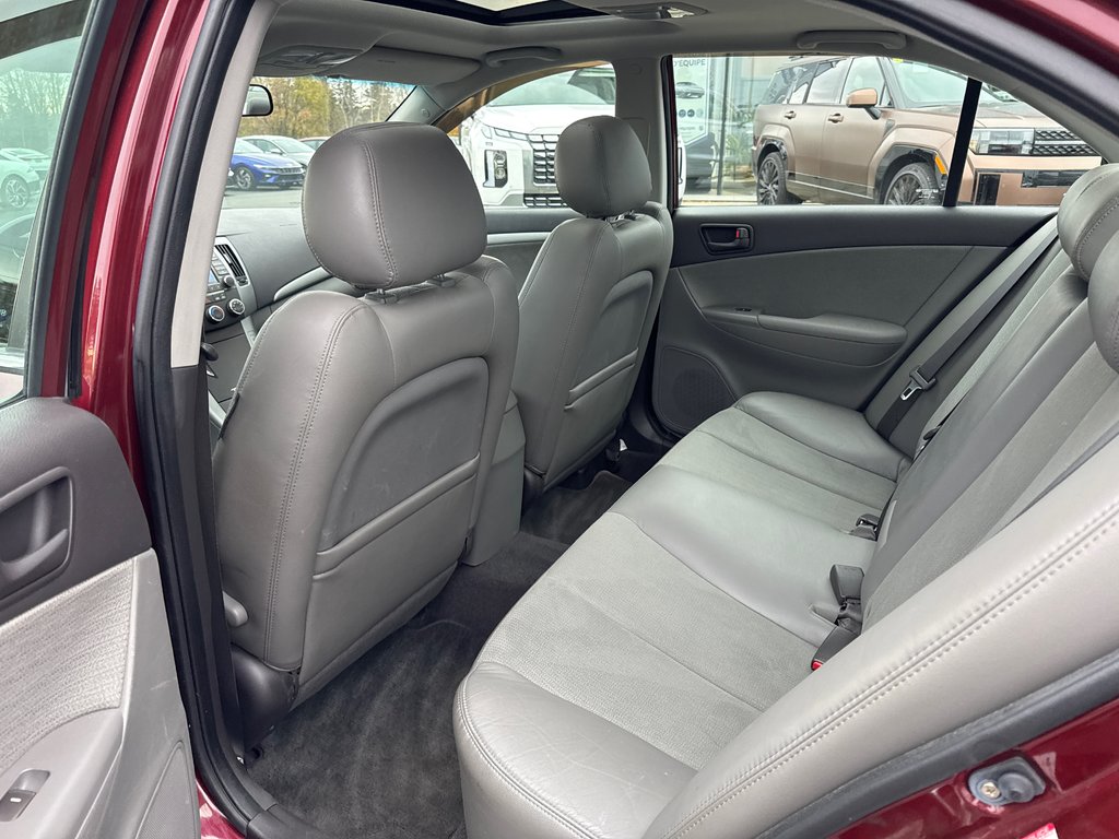 2009  Sonata GL Sport in Bathurst, New Brunswick - 9 - w1024h768px