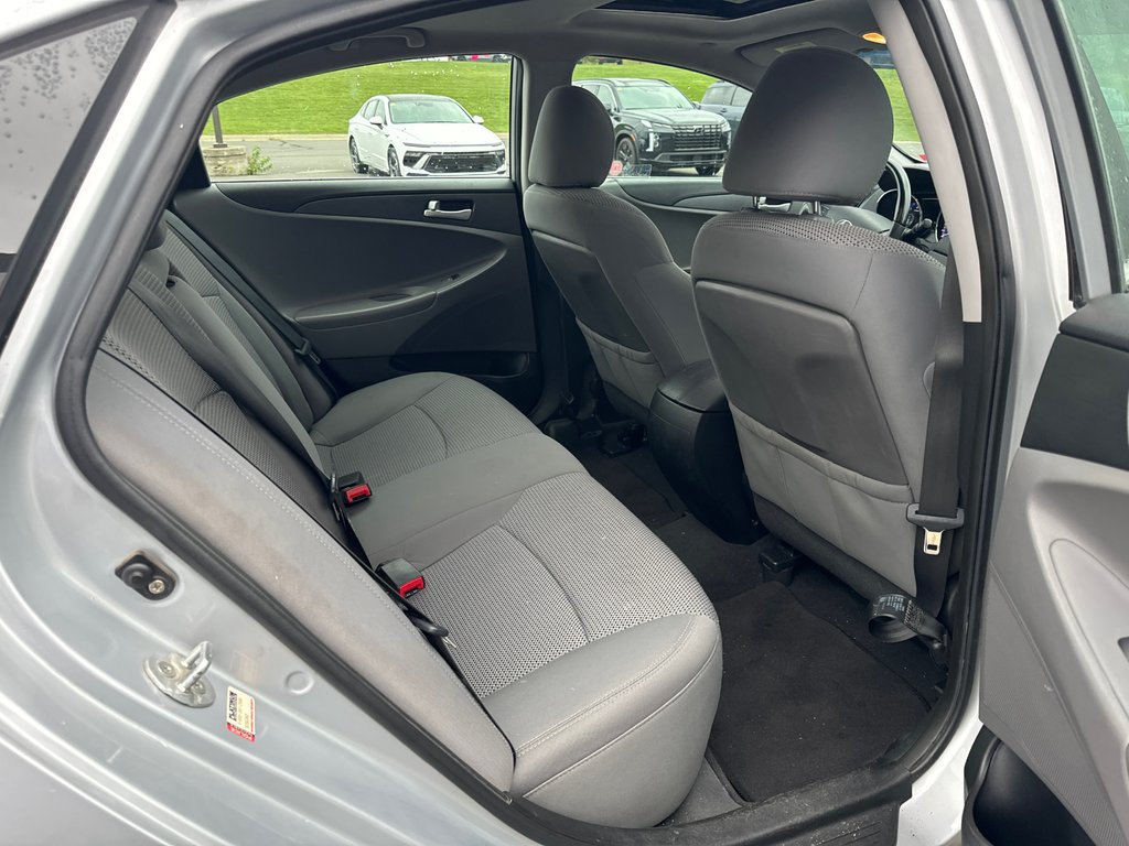 Sonata GLS 2011 à Bathurst, Nouveau-Brunswick - 10 - w1024h768px