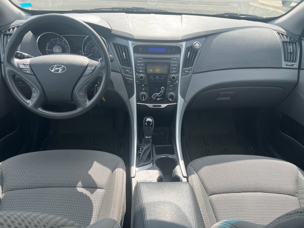 Hyundai Sonata GL 2012 à Bathurst, Nouveau-Brunswick - 8 - w1024h768px