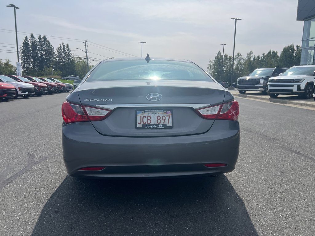 Hyundai Sonata GL 2012 à Bathurst, Nouveau-Brunswick - 3 - w1024h768px