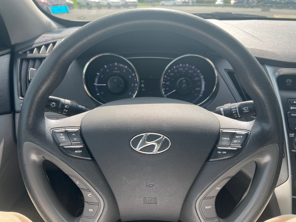 Hyundai Sonata GL 2012 à Bathurst, Nouveau-Brunswick - 12 - w1024h768px