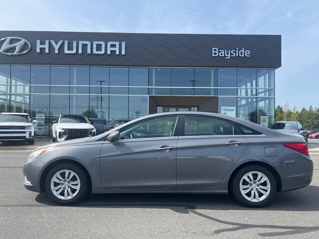 Hyundai Sonata GL 2012 à Bathurst, Nouveau-Brunswick - 2 - w1024h768px