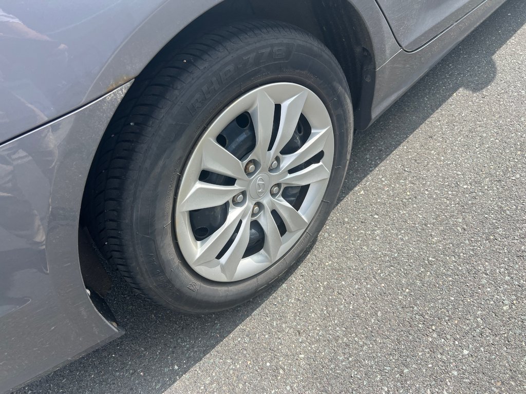 Hyundai Sonata GL 2012 à Bathurst, Nouveau-Brunswick - 18 - w1024h768px