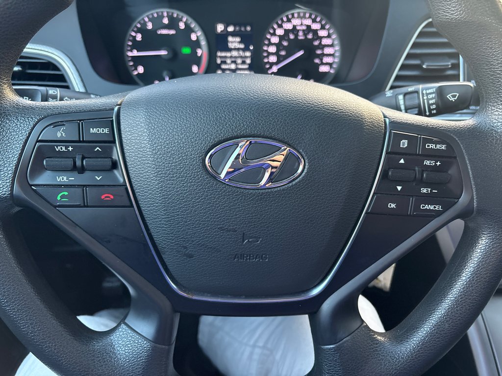 2016 Hyundai Sonata 2.4L GL in Bathurst, New Brunswick - 20 - w1024h768px