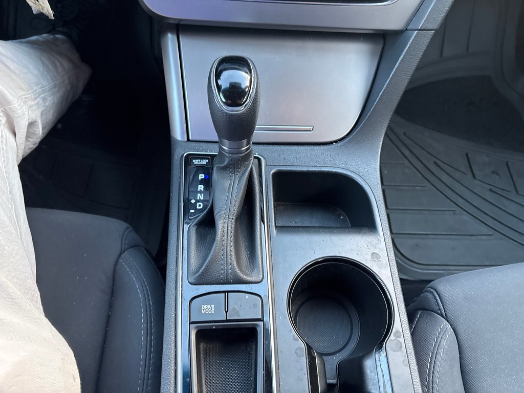 2016 Hyundai Sonata 2.4L GL in Bathurst, New Brunswick - 23 - w1024h768px