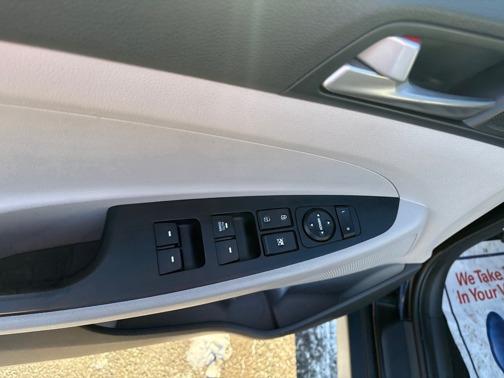 2017 Hyundai Tucson in Bathurst, New Brunswick - 9 - w1024h768px