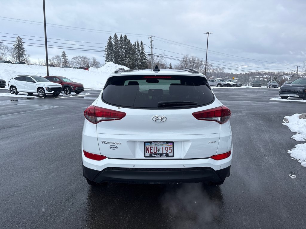 2017 Hyundai Tucson Luxury in Bathurst, New Brunswick - 7 - w1024h768px