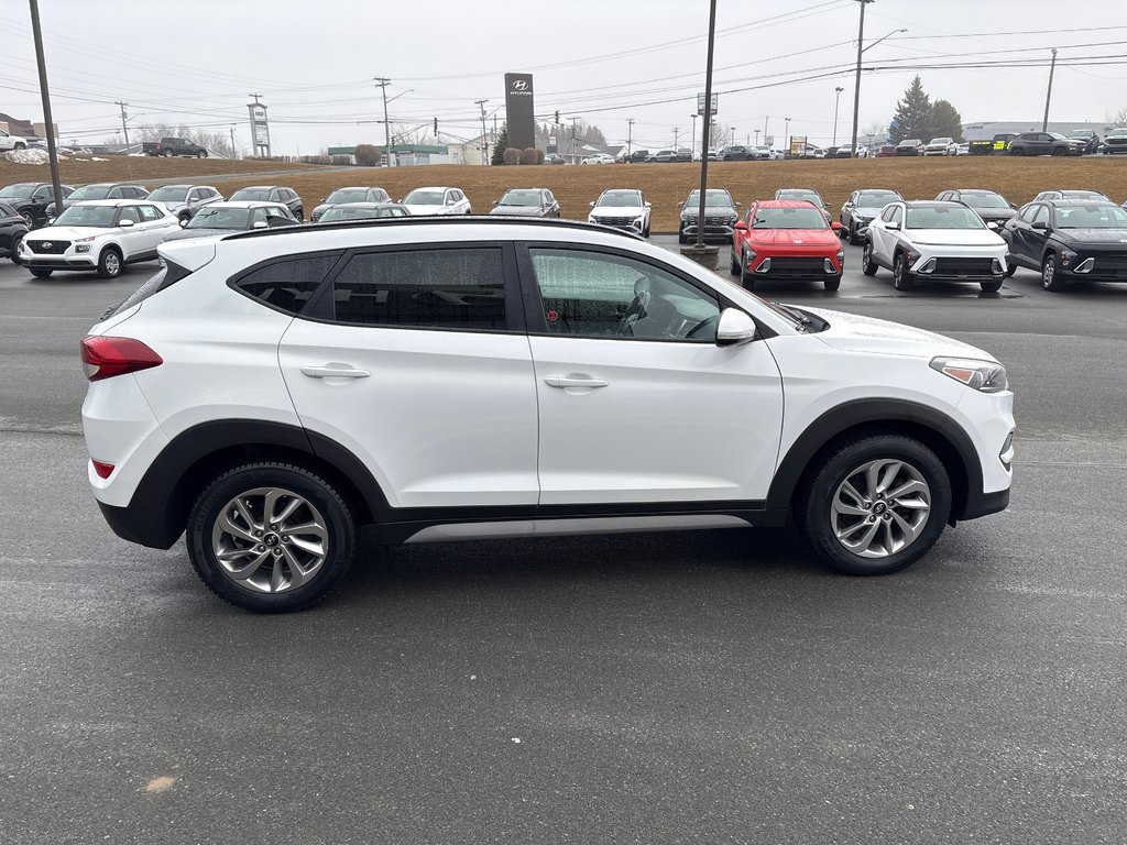 2018 Hyundai Tucson SE in Bathurst, New Brunswick - 4 - w1024h768px