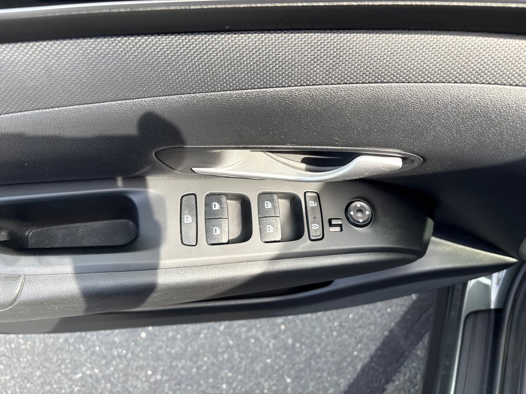 2022 Hyundai Tucson Preferred in Bathurst, New Brunswick - 10 - w1024h768px