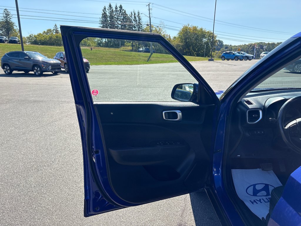 2021 Hyundai Venue Preferred in Bathurst, New Brunswick - 9 - w1024h768px