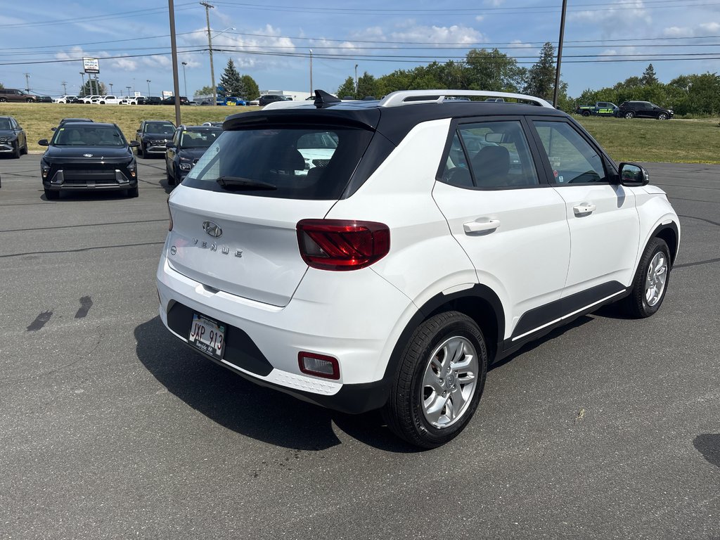 2021 Hyundai Venue Preferred in Bathurst, New Brunswick - 7 - w1024h768px