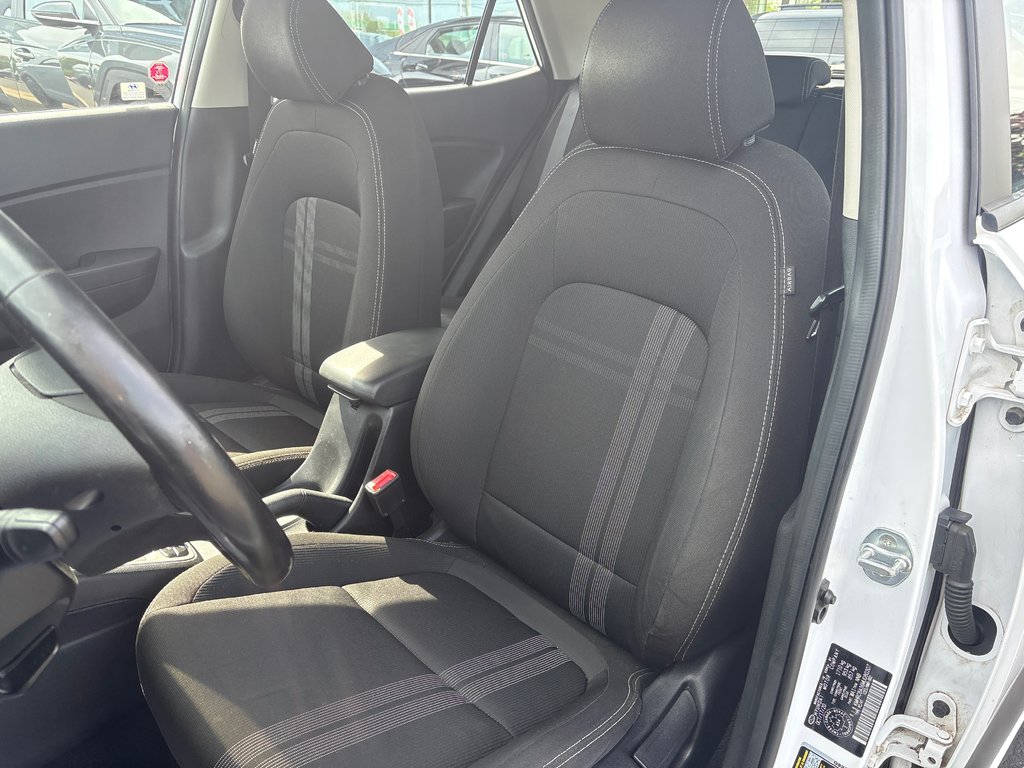 2021 Hyundai Venue Preferred in Bathurst, New Brunswick - 11 - w1024h768px