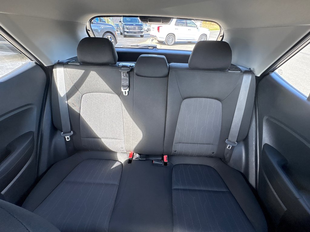 2022 Hyundai Venue Essential in Bathurst, New Brunswick - 17 - w1024h768px