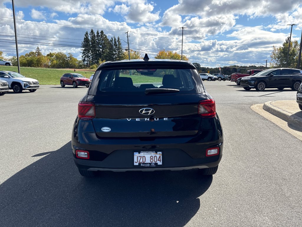 2022 Hyundai Venue Essential in Bathurst, New Brunswick - 7 - w1024h768px