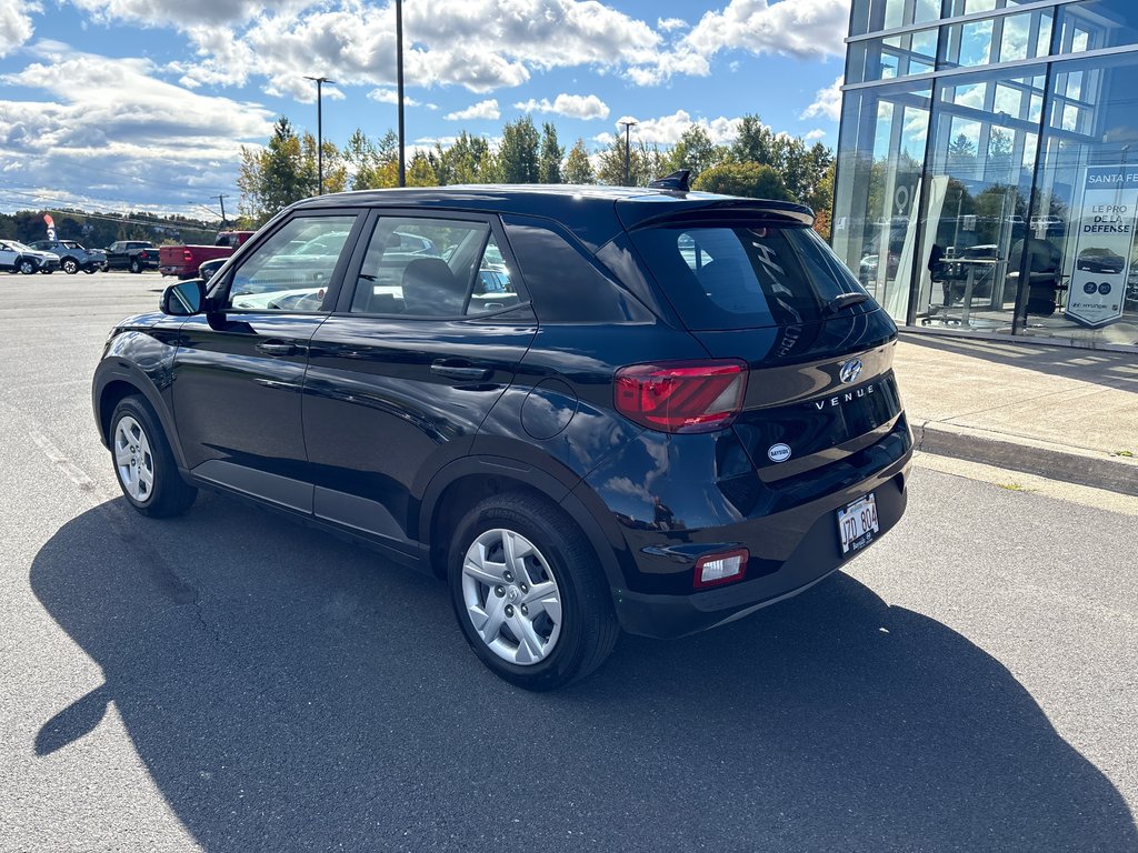 2022 Hyundai Venue Essential in Bathurst, New Brunswick - 8 - w1024h768px