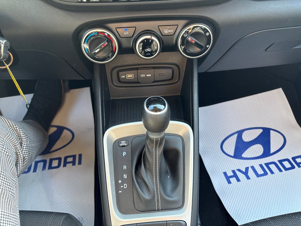 2022 Hyundai Venue Essential in Bathurst, New Brunswick - 23 - w1024h768px