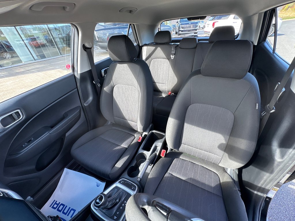 2022 Hyundai Venue Essential in Bathurst, New Brunswick - 16 - w1024h768px