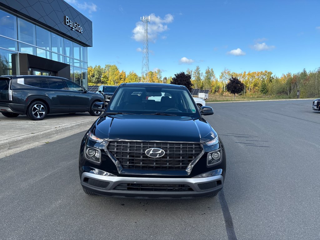 2022 Hyundai Venue Essential in Bathurst, New Brunswick - 2 - w1024h768px
