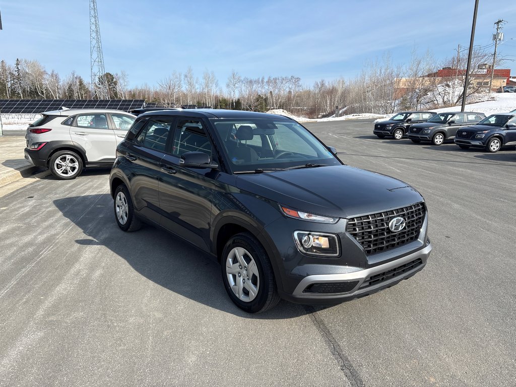 2022 Hyundai Venue Essential in Bathurst, New Brunswick - 3 - w1024h768px