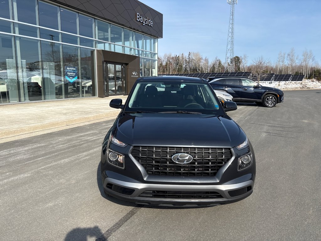 2022 Hyundai Venue Essential in Bathurst, New Brunswick - 2 - w1024h768px