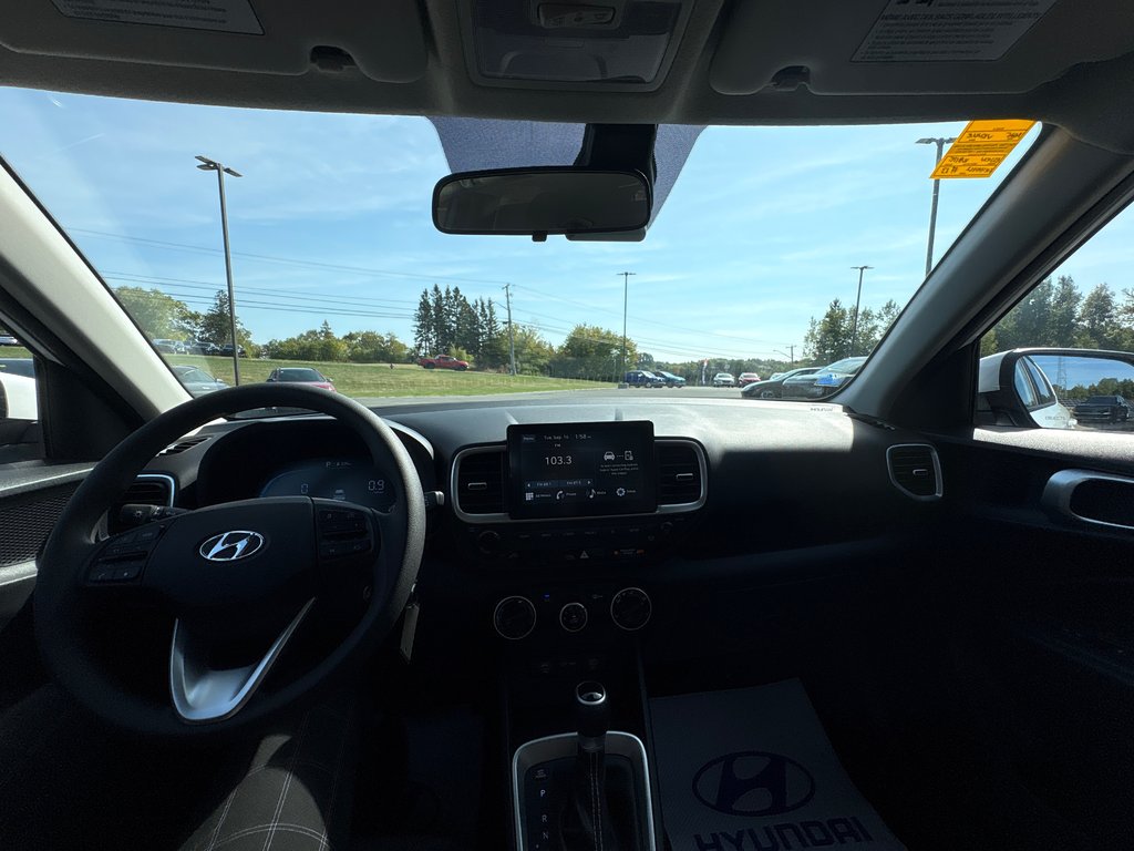 2025 Hyundai Venue Essential IVT in Bathurst, New Brunswick - 10 - w1024h768px