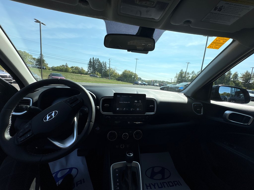 2025 Hyundai Venue Preferred IVT in Bathurst, New Brunswick - 10 - w1024h768px