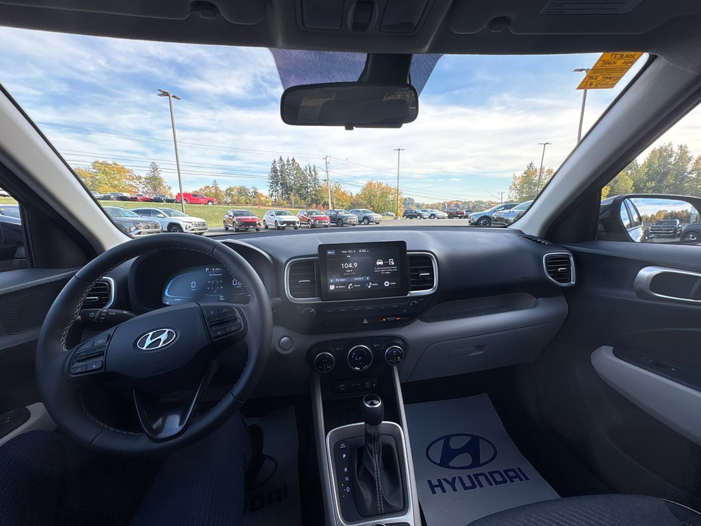 2026 Hyundai Venue Ultimate IVT w/Denim Interior in Bathurst, New Brunswick - 8 - w1024h768px