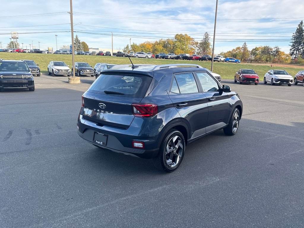2026 Hyundai Venue Ultimate IVT w/Denim Interior in Bathurst, New Brunswick - 5 - w1024h768px