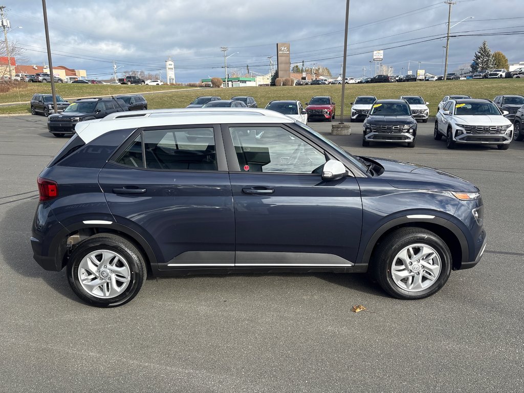 2026 Hyundai Venue Preferred IVT w/Two-Tone in Bathurst, New Brunswick - 6 - w1024h768px